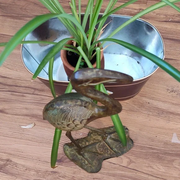 Mid- Century Vintage Solid Brass Patina Finish Heron / Crane Figurine Decor 13"+ - Picture 3 of 11